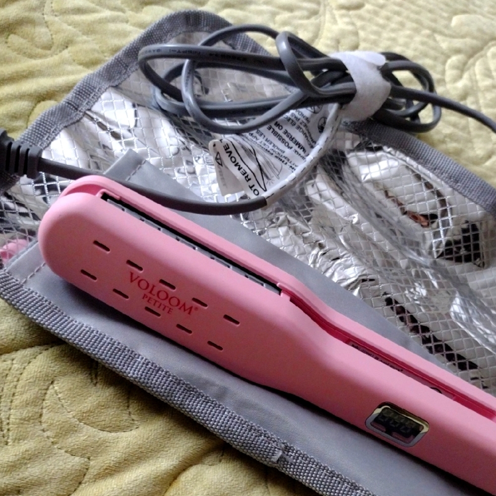 Pink Voloom Hair Volumizing Iron